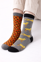 Load image into Gallery viewer, Leopard Odd Socks